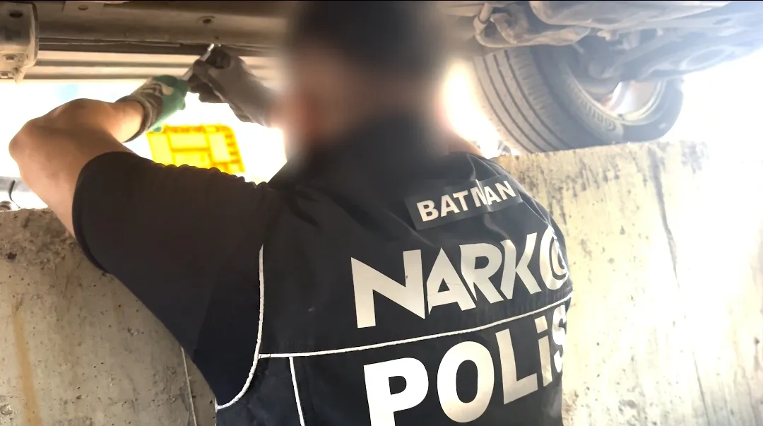 Batman yolundaki otomobilde 19 kilo metamfetamin yakalandı