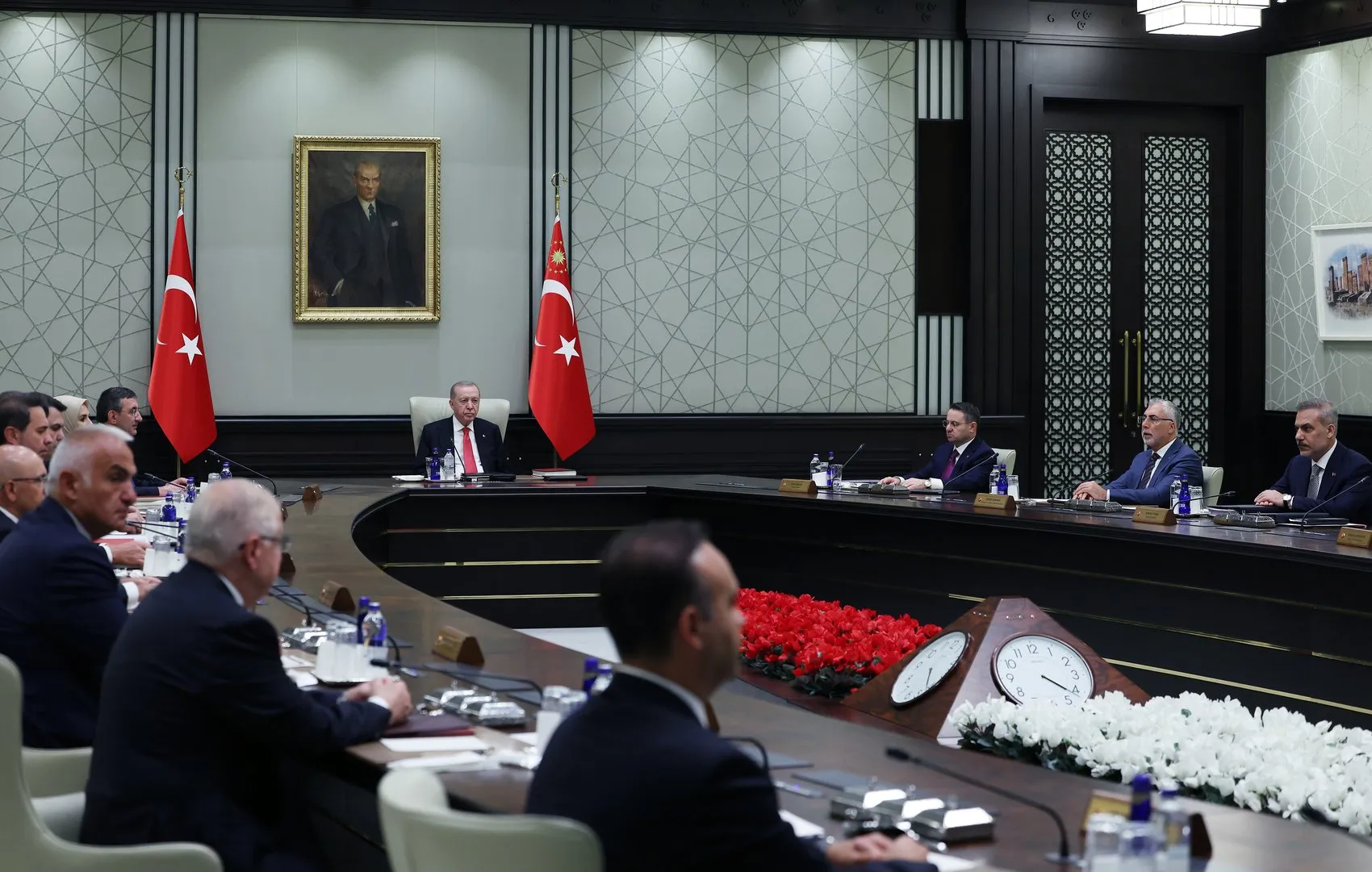 Beştepe’de kritik mesai Gündem yangınlar ve ekonomi