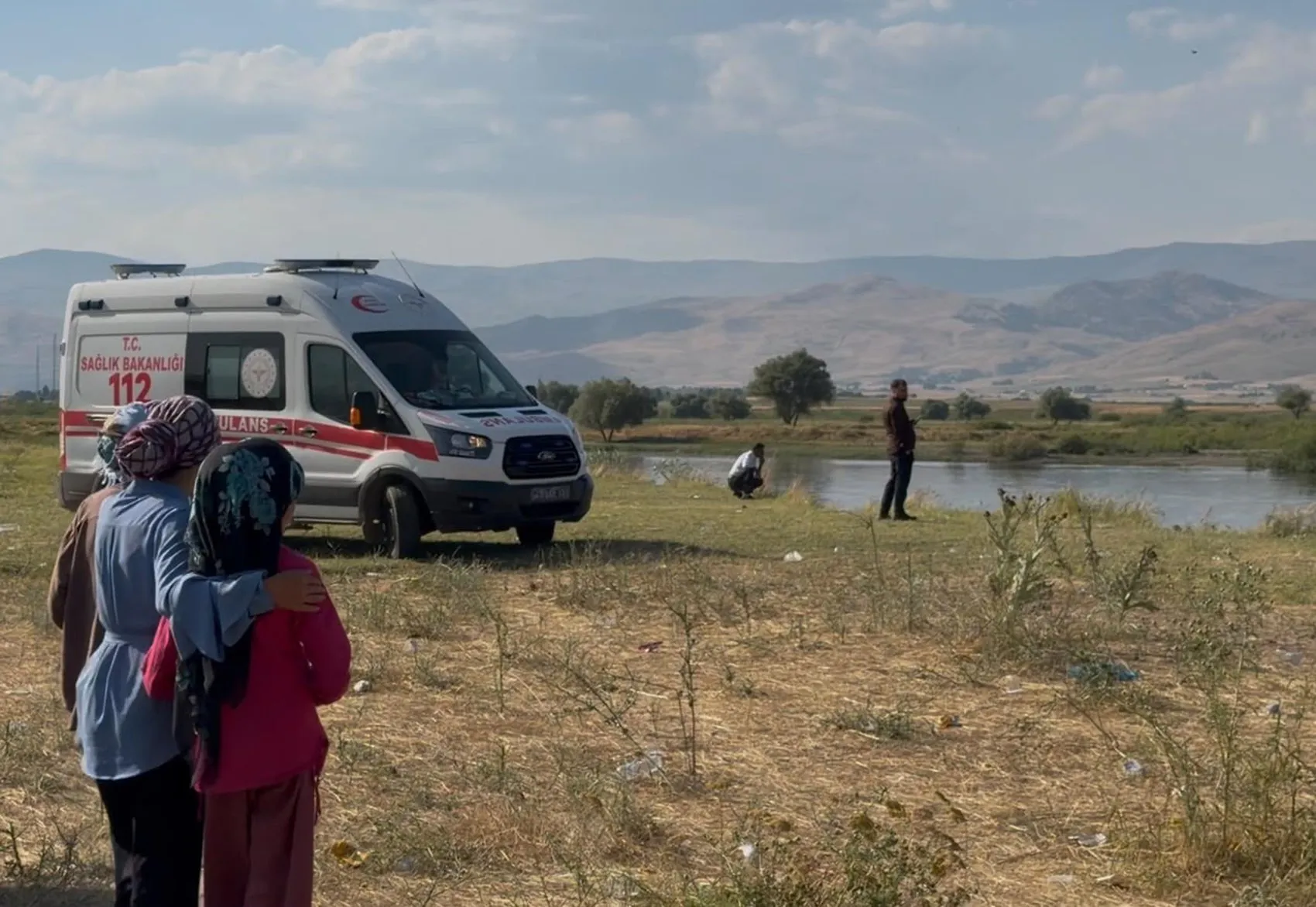Murat Nehri'nde kaybolan Berat için 126 kişilik arama ekibi sahada