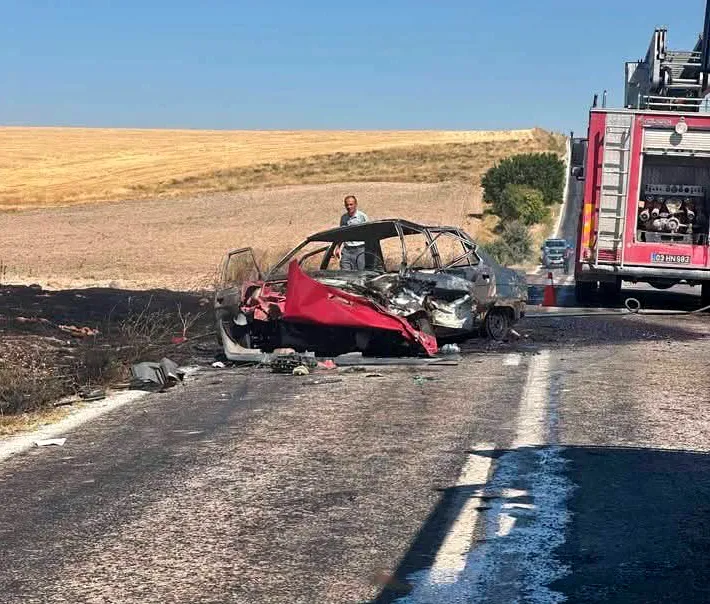 Emirdağ yolunda feci kaza Bir sürücü yanarak can verdi