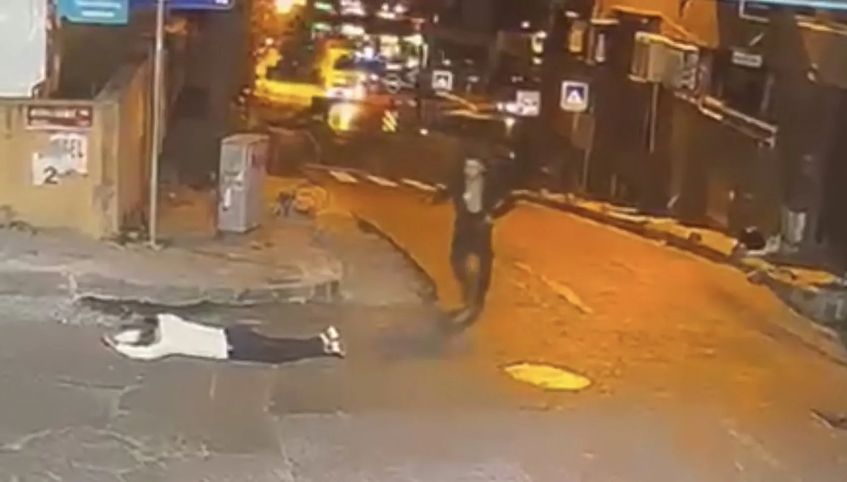 Şişli'de bekçiler silahlı saldırganı bacağından vurarak durdurdu