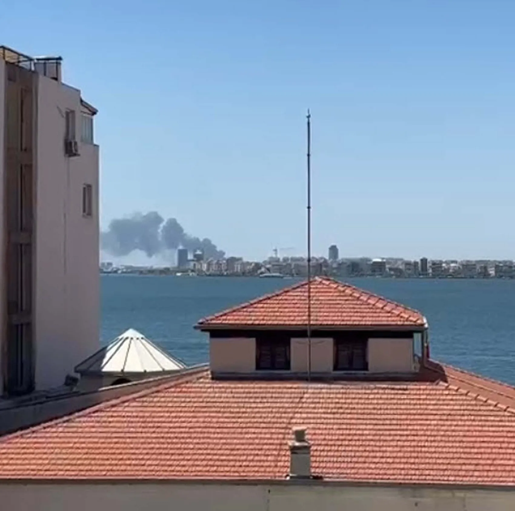 Menemen'de geri dönüşüm tesisinde büyük yangın
