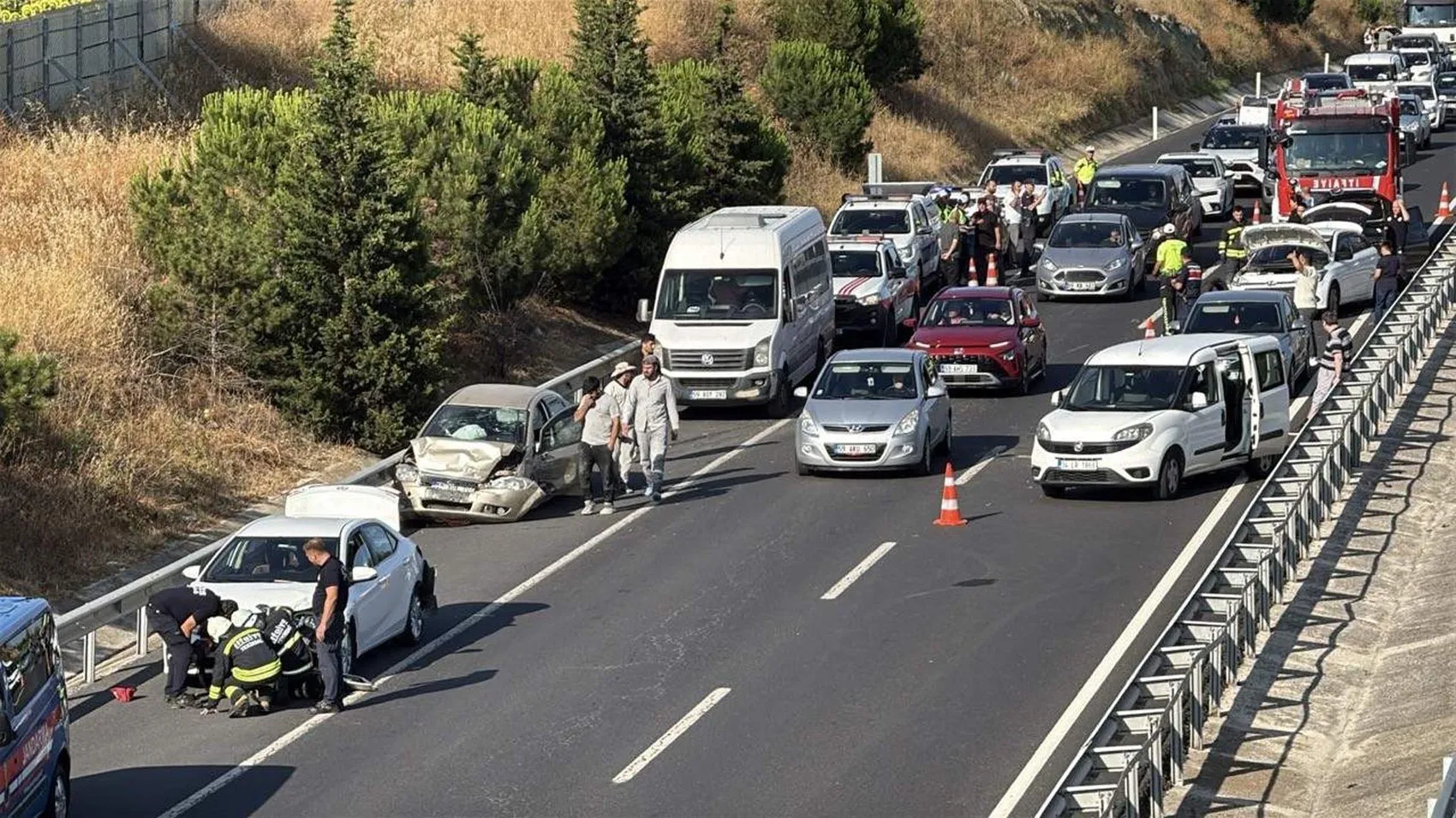 Tekirdağ yolunda yedi araç birbirine girdi