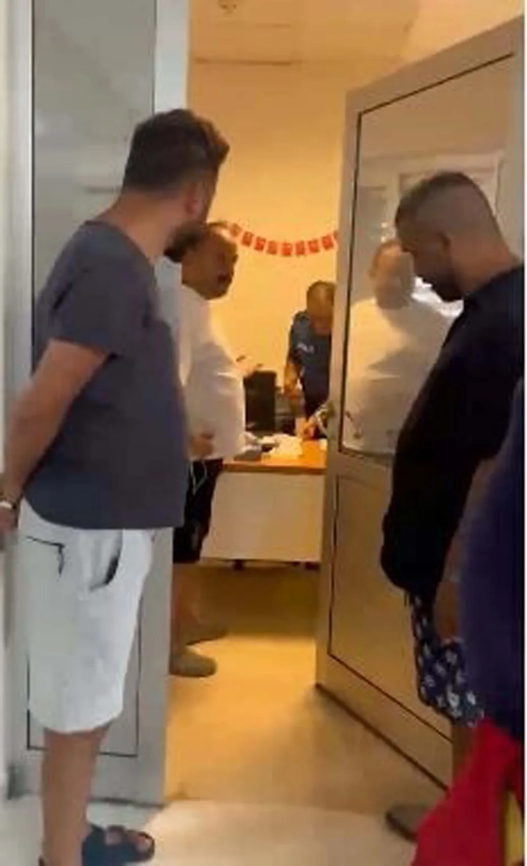 Kuşadası'nda tatil kabusa döndü 28 kişi hastanelik oldu
