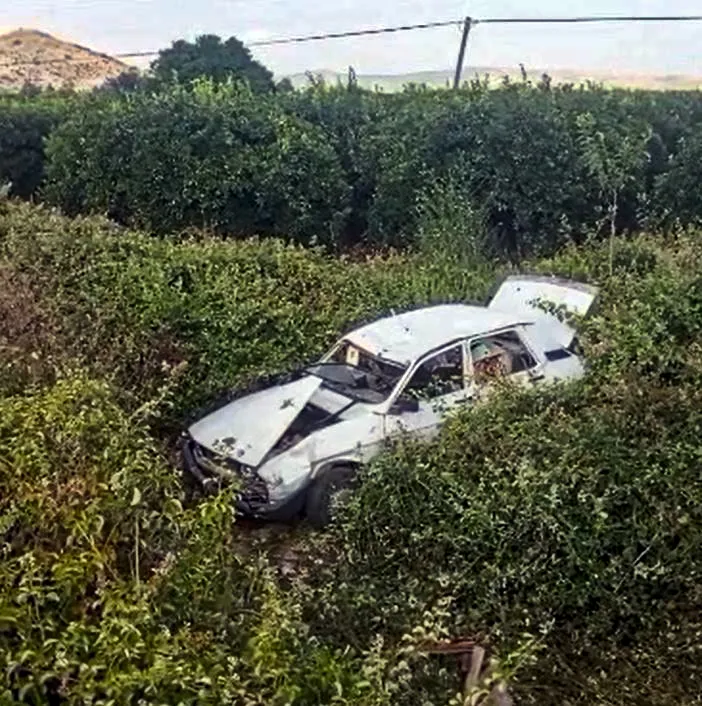 Kozan yolunda zincirleme kaza Bahçeye uçan araçta 4 yaralı