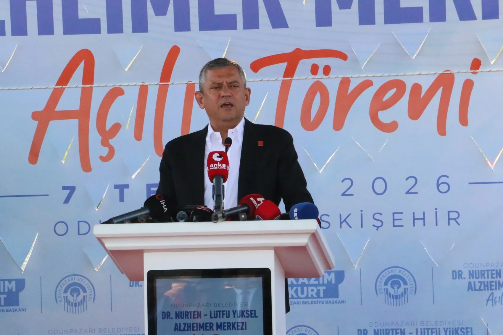 Özgür Özel Eskişehir'de iktidar mesajı verdi