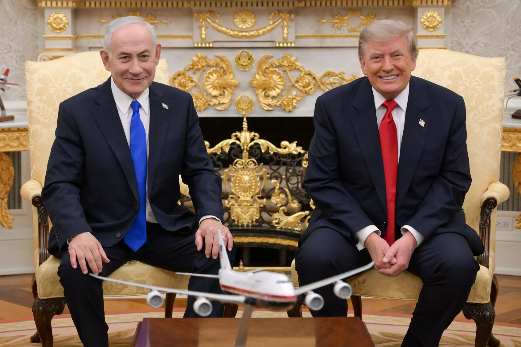 Trump ve Netanyahu Washington'da masaya oturdu