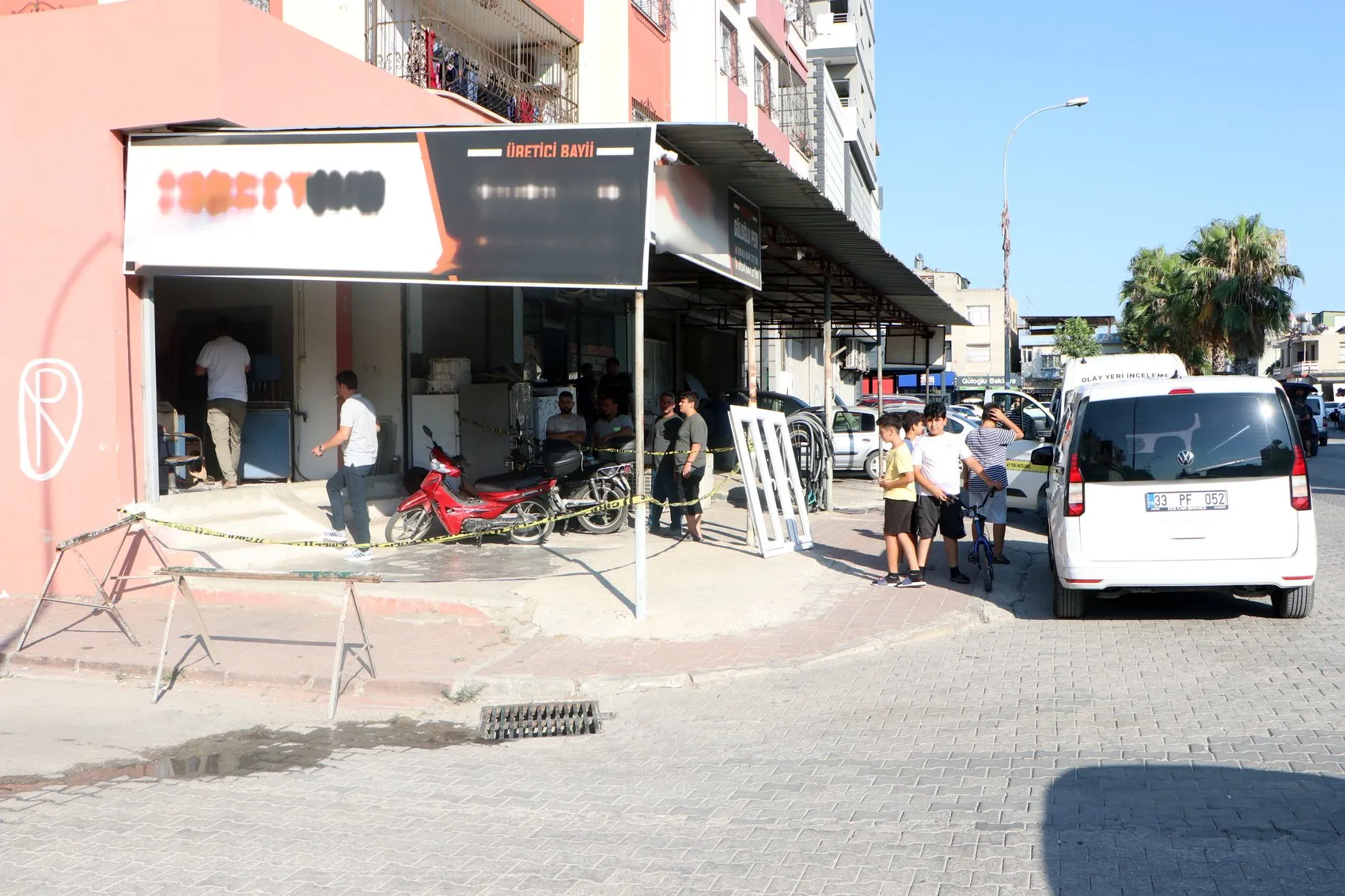 Adana'da ağabey borçlandı, PVC ustası kardeşi hayatını kaybetti