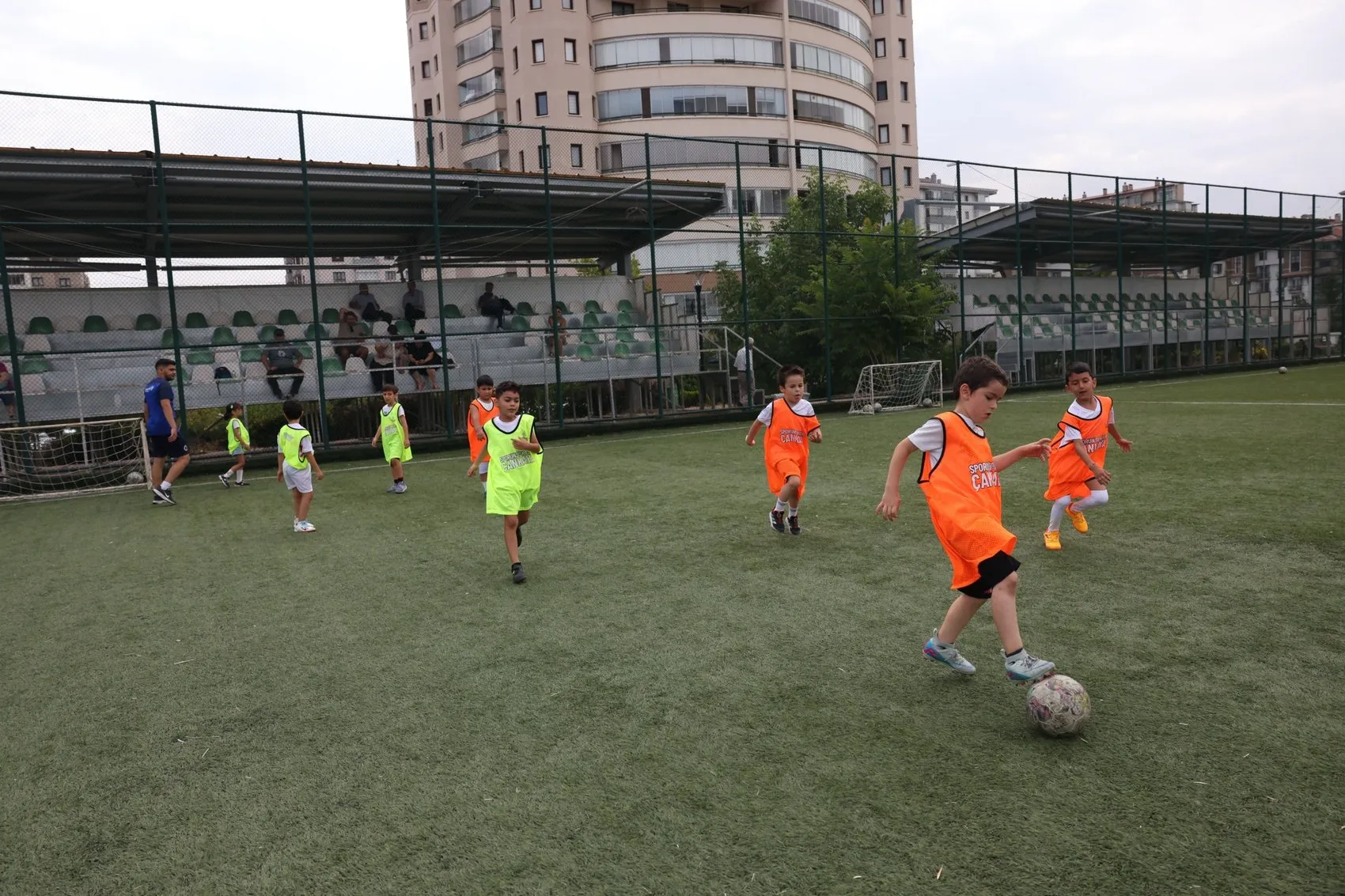 Çankaya’da minikler için ücretsiz futbol eğitimi dönemi başladı