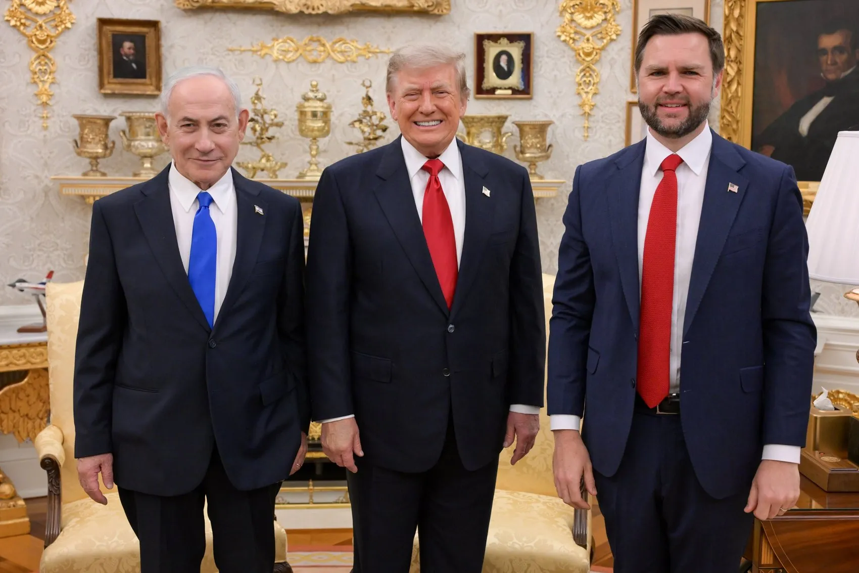 Trump ve Netanyahu Washington'da masaya oturdu