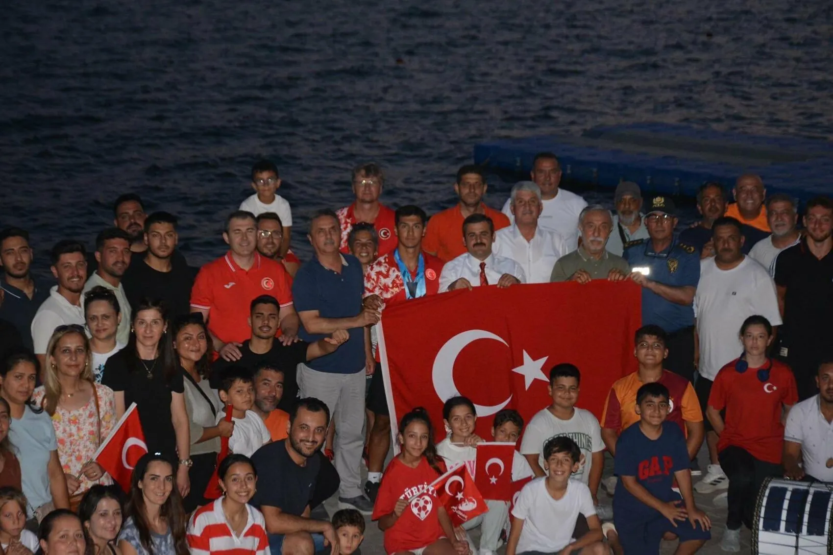 Dünya şampiyonu Rahmi Kaan Karahan Muğla'da omuzlarda karşılandı