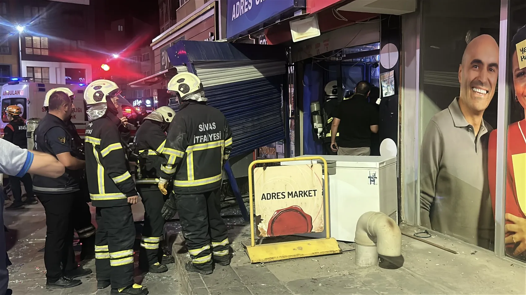 Sivas'ta gece yarısı patlayan klima korkuttu