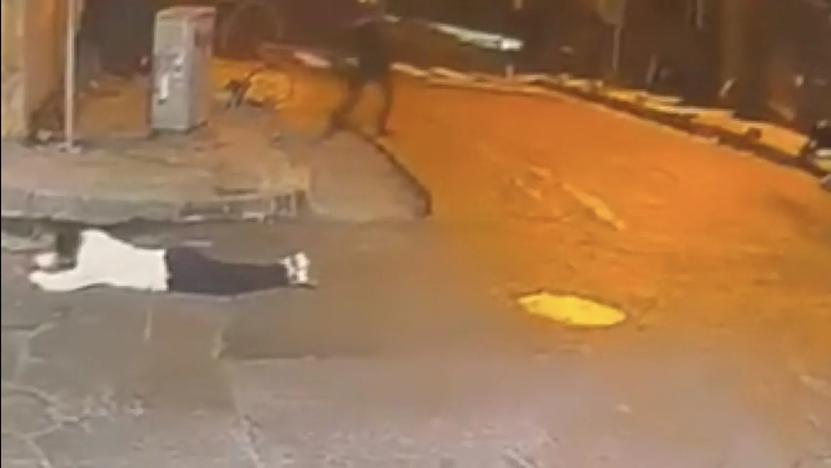 Şişli'de bekçiler silahlı saldırganı bacağından vurarak durdurdu