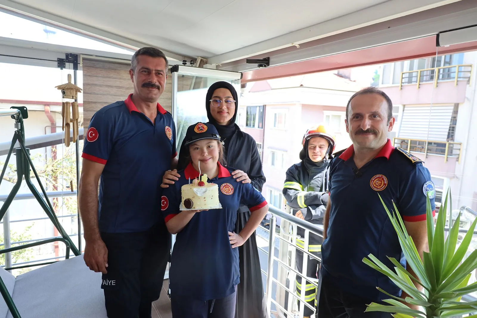 İtfaiye ekiplerinden Nihal Su için unutulmaz doğum günü sürprizi
