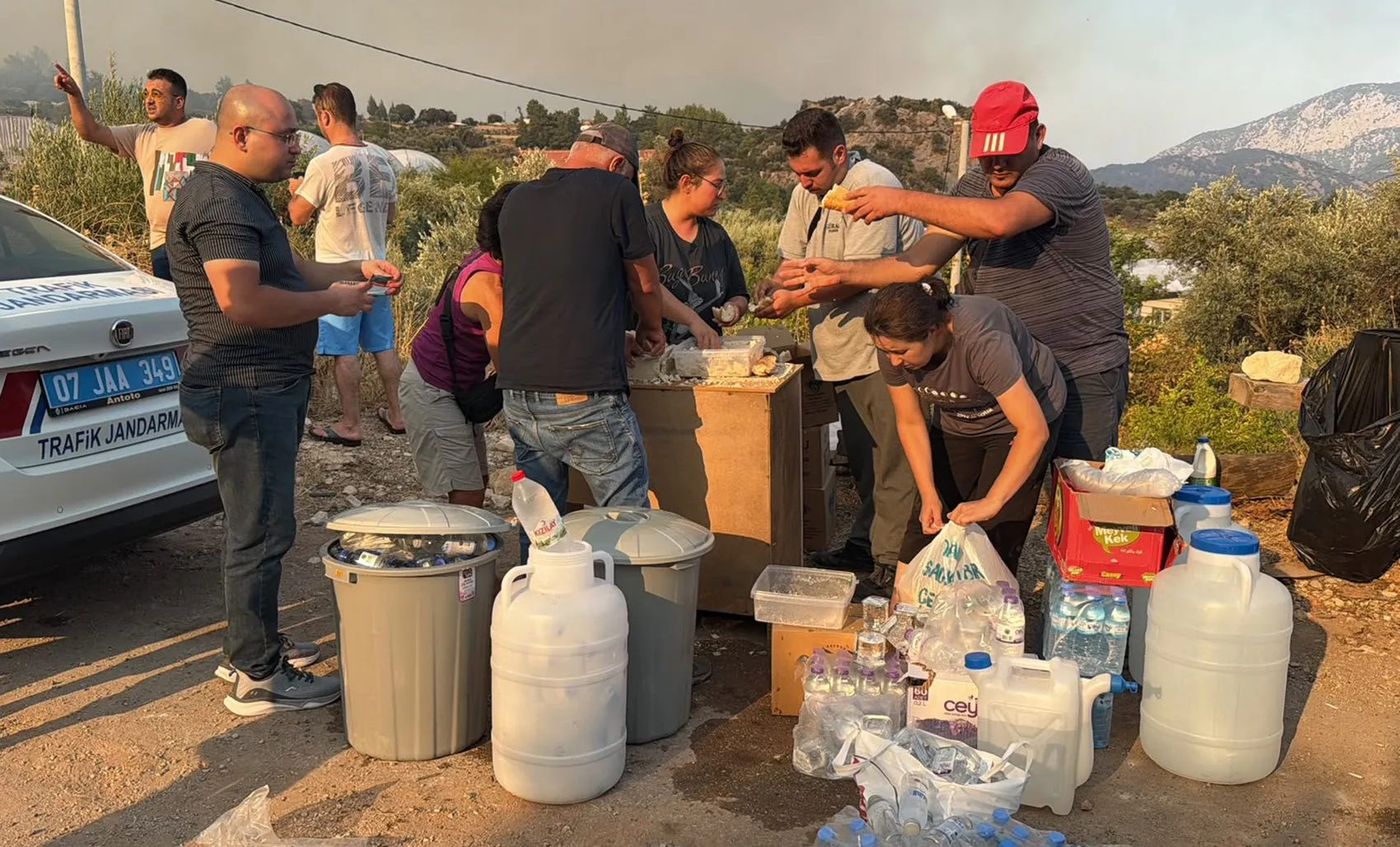Antalya Kumluca alevlere teslim
