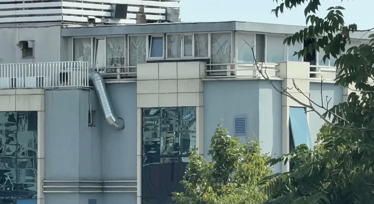 Kağıthane'de otopark kavgası Sürücü aracını valenin üzerine sürdü