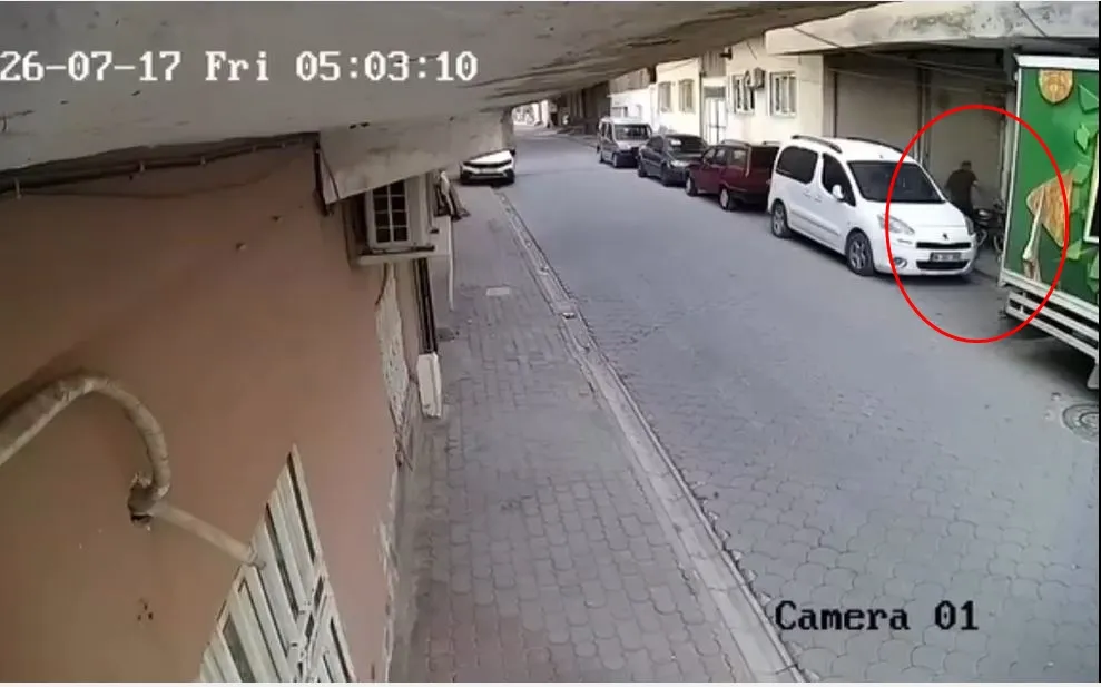 Kızıltepe’de apartman girişinden motosikletini çaldılar