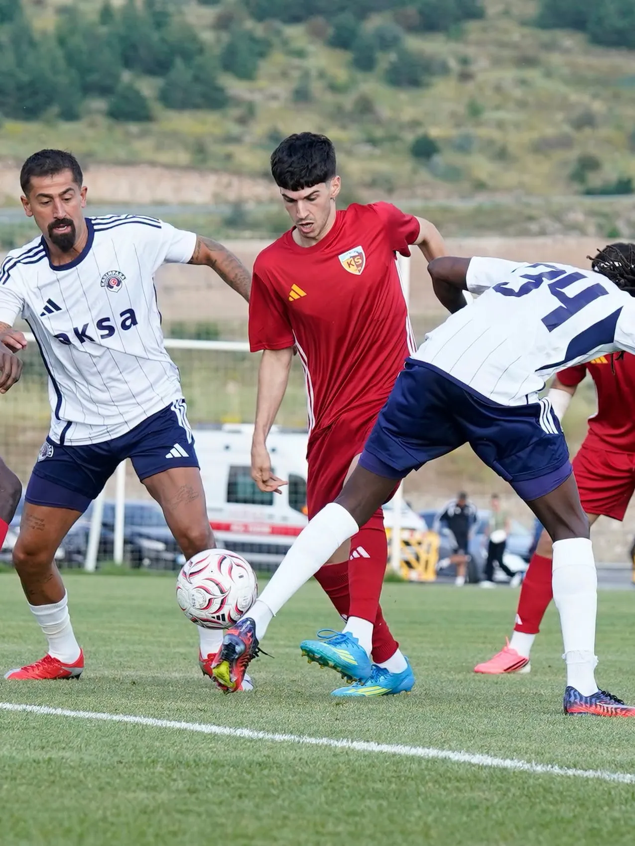 Erciyes kampında Kasımpaşa Kayseri ekibini tek golle geçti