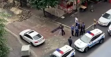 Avcılar'da sokak kavgası Kasaptan bıçak isteyip ortalığı birbirine kattı