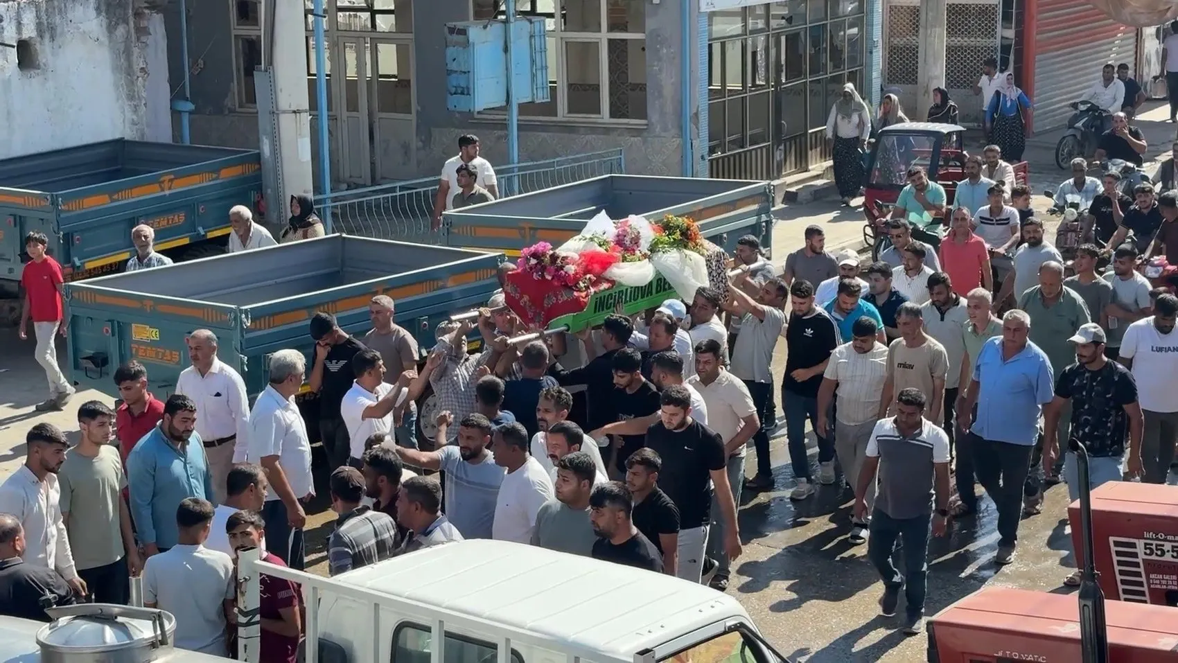 Aydın’da nehir faciası Eda son yolculuğuna gelinliğiyle uğurlandı