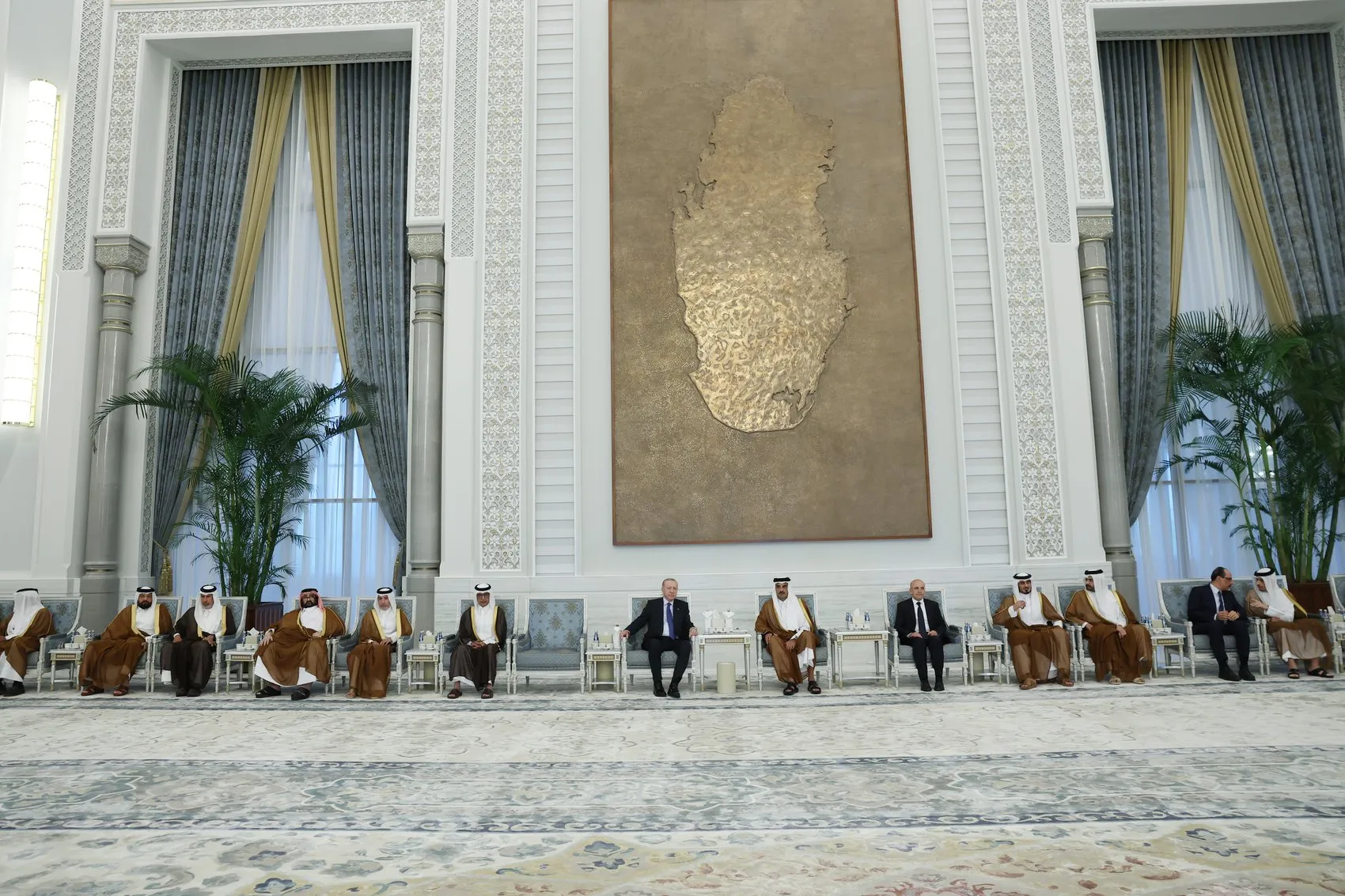 Erdoğan Doha yolcusu Katar Emiri’ne taziye ziyareti gerçekleşti