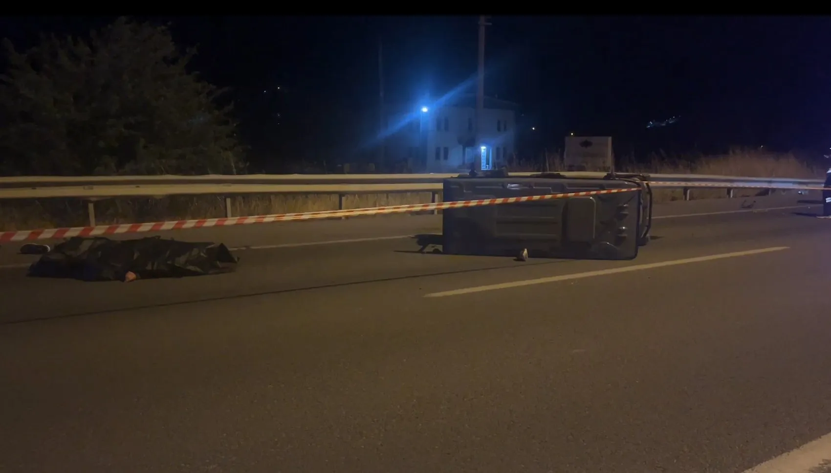 Tavşanlı yolunda gece yarısı kaza 22 yaşındaki genç hayatını kaybetti