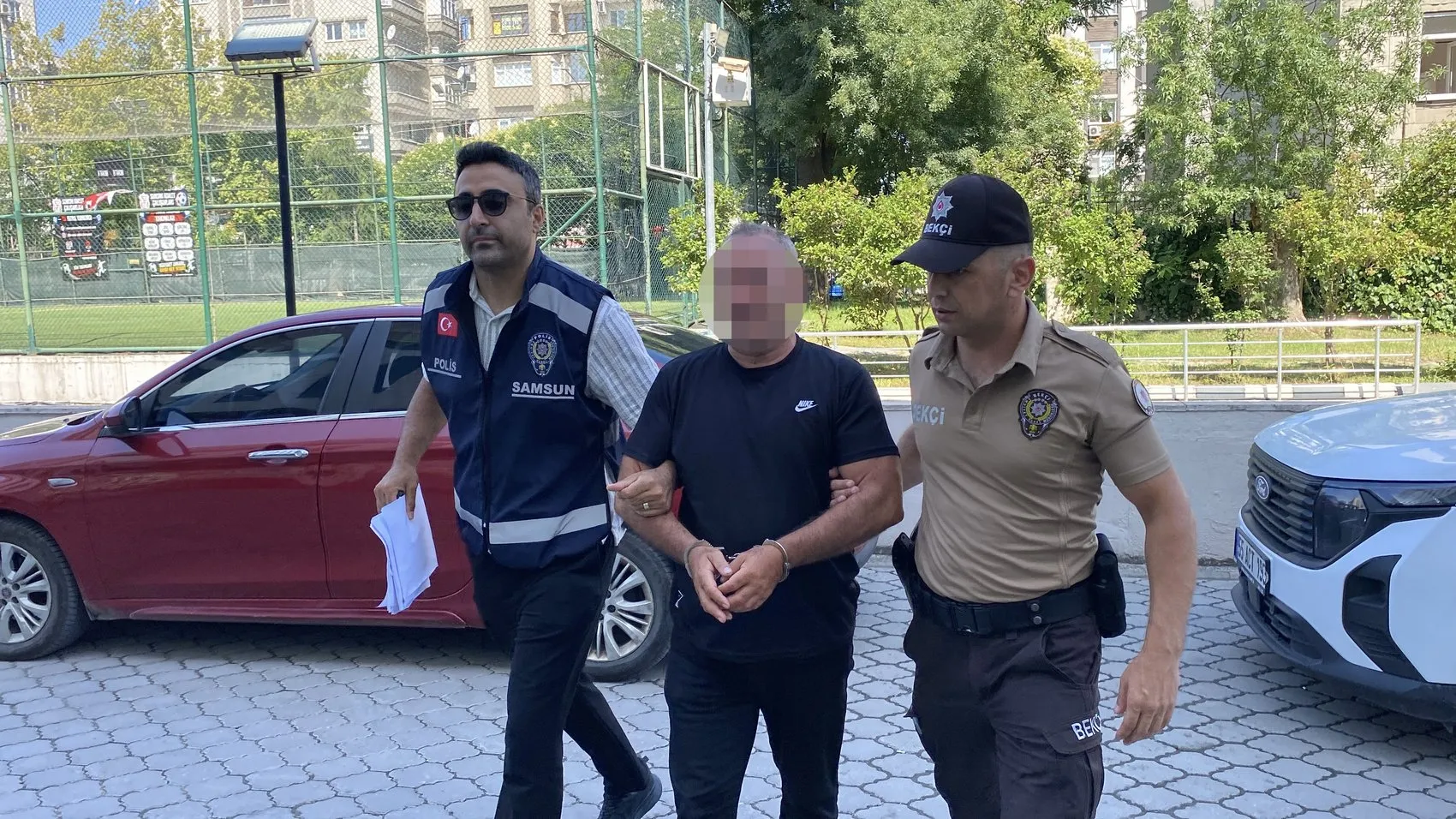 Samsun'da mal kavgası Baba oğlunun burnunu kırdı