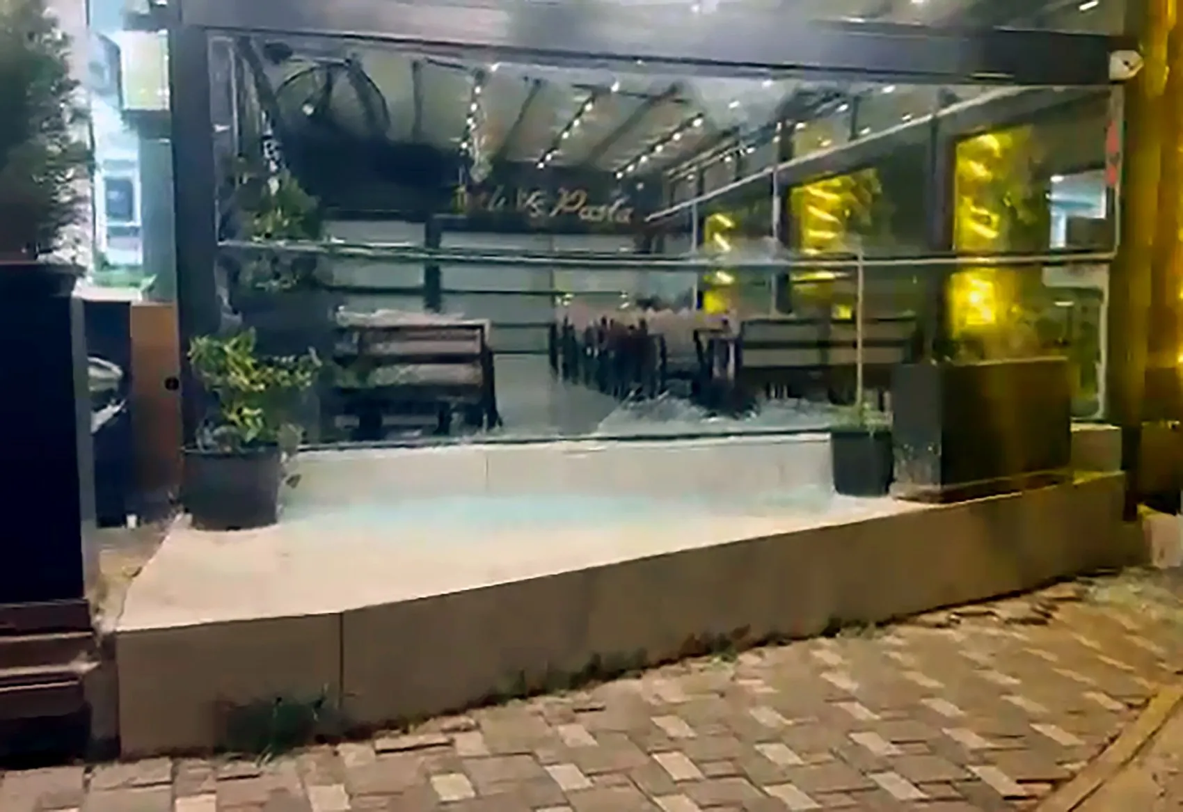 Adana'da tatlıcıya üçüncü kez kurşun yağdırdılar