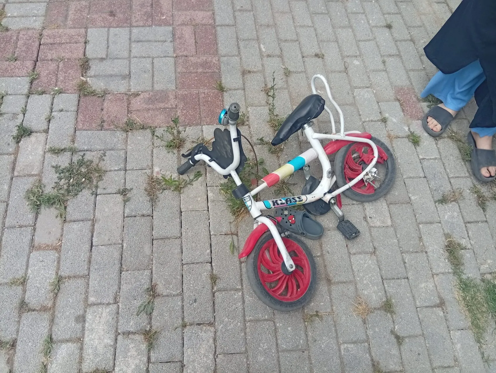İnegöl’de bisikletli çocuğa hafriyat kamyonu çarptı