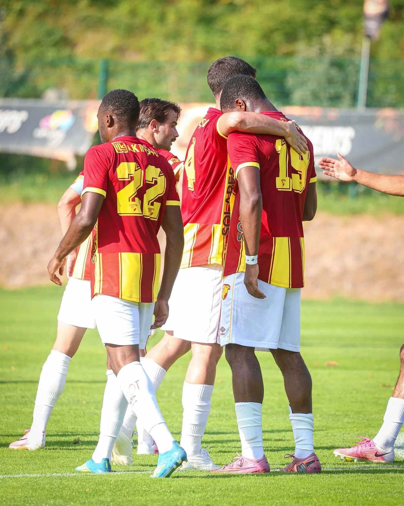 Göztepe Slovenya kampında vites yükseltti