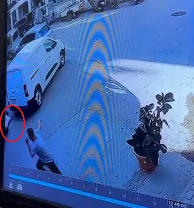 Bursa'da sokak ortasında silahlı hesaplaşma kameraya yansıdı