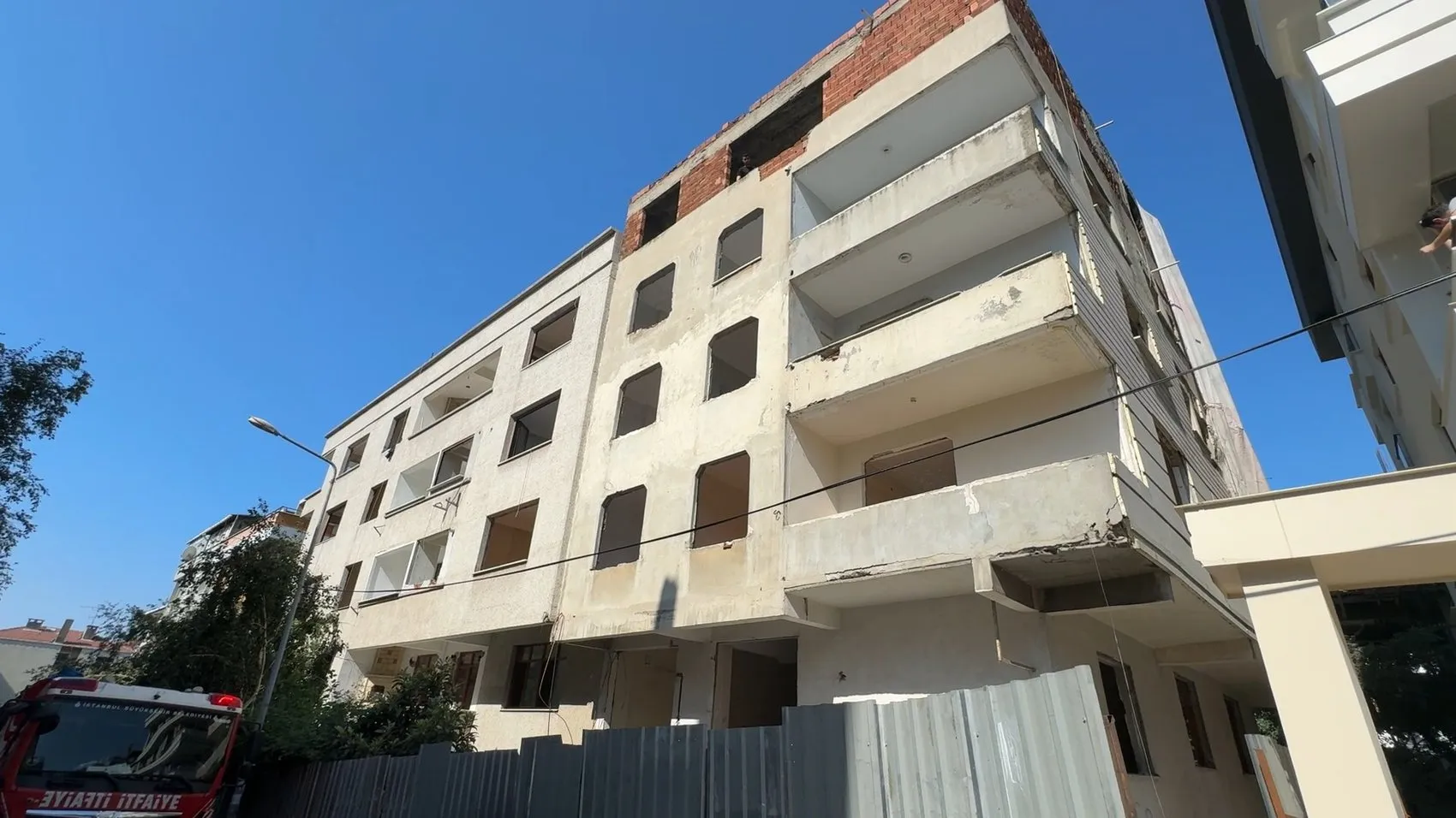 Avcılar'da kentsel dönüşüm yıkımında kaza