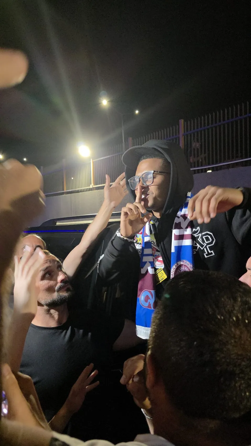 Trabzonspor'un yeni kanat oyuncusu Saviolo şehre indi