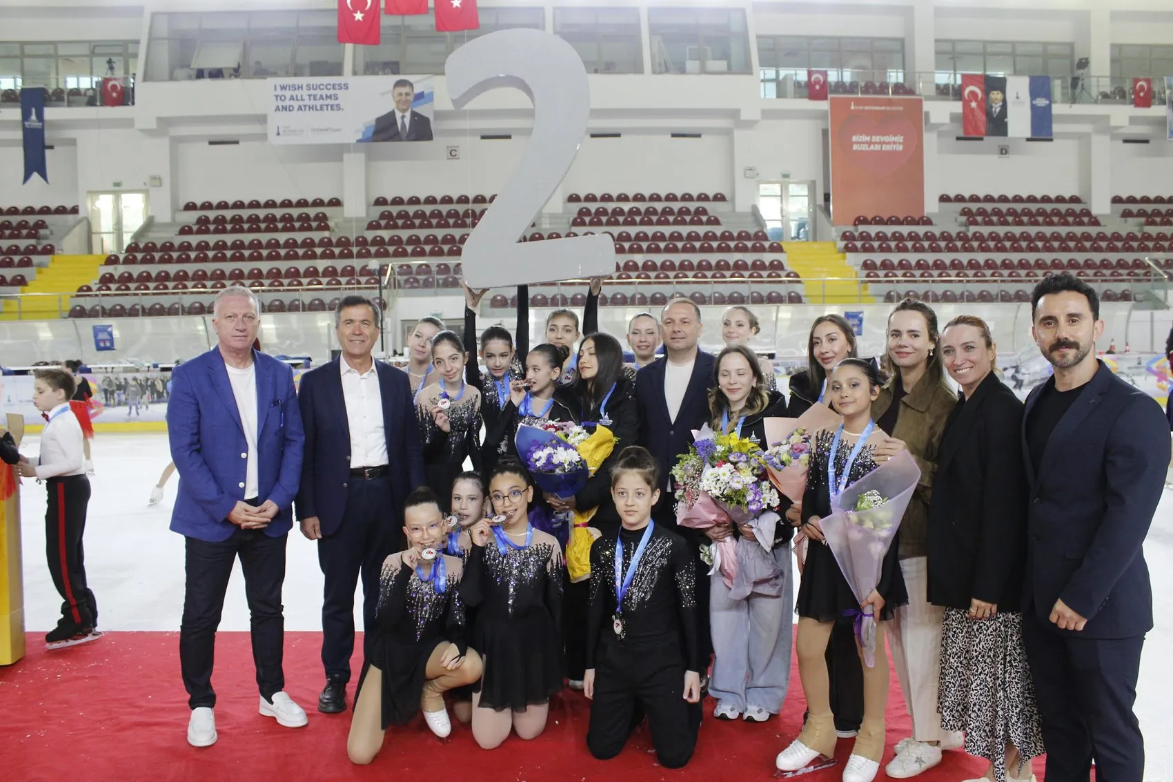 İzmirli sporcular yılın ilk yarısını madalyalarla kapattı