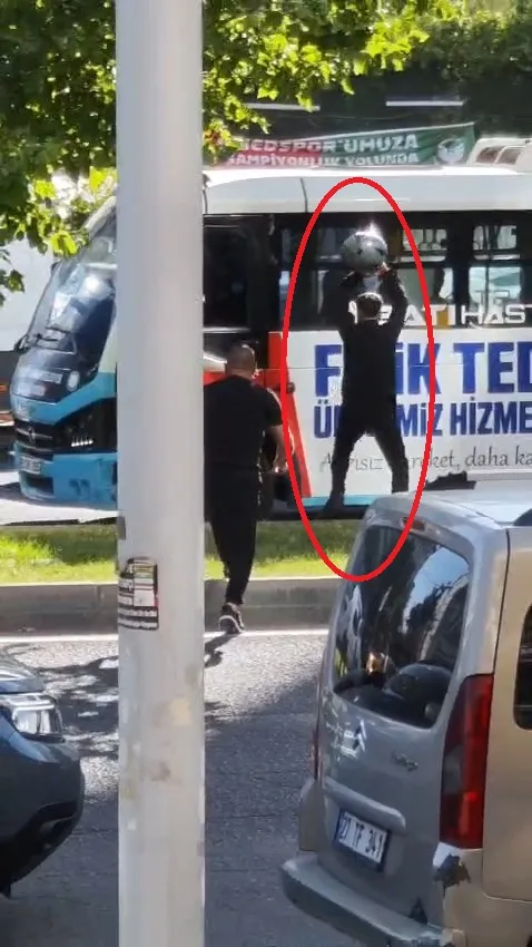 Diyarbakır'da trafikte kasklı saldırı paniği