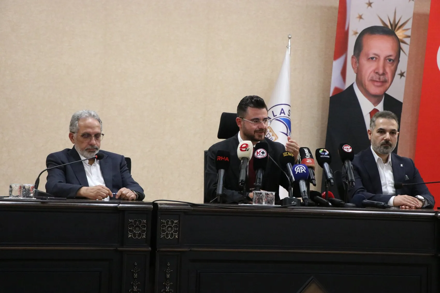 Kayseri'de meclis üyesinin aracından 5 kilo uyuşturucu çıktı