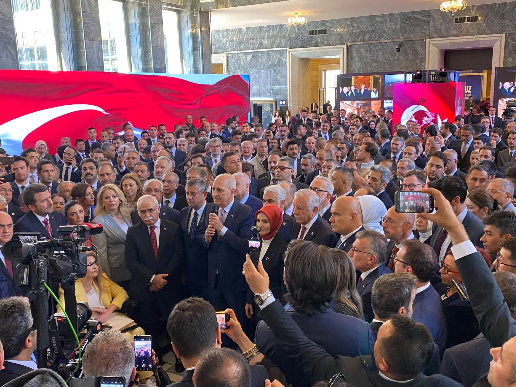Meclis 15 Temmuz’un onuncu yılında birlik mesajı verdi