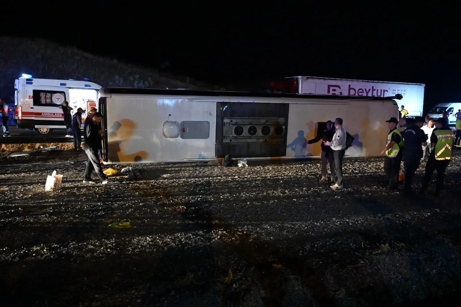 Kırıkkale yolunda gece vakti otobüs faciası