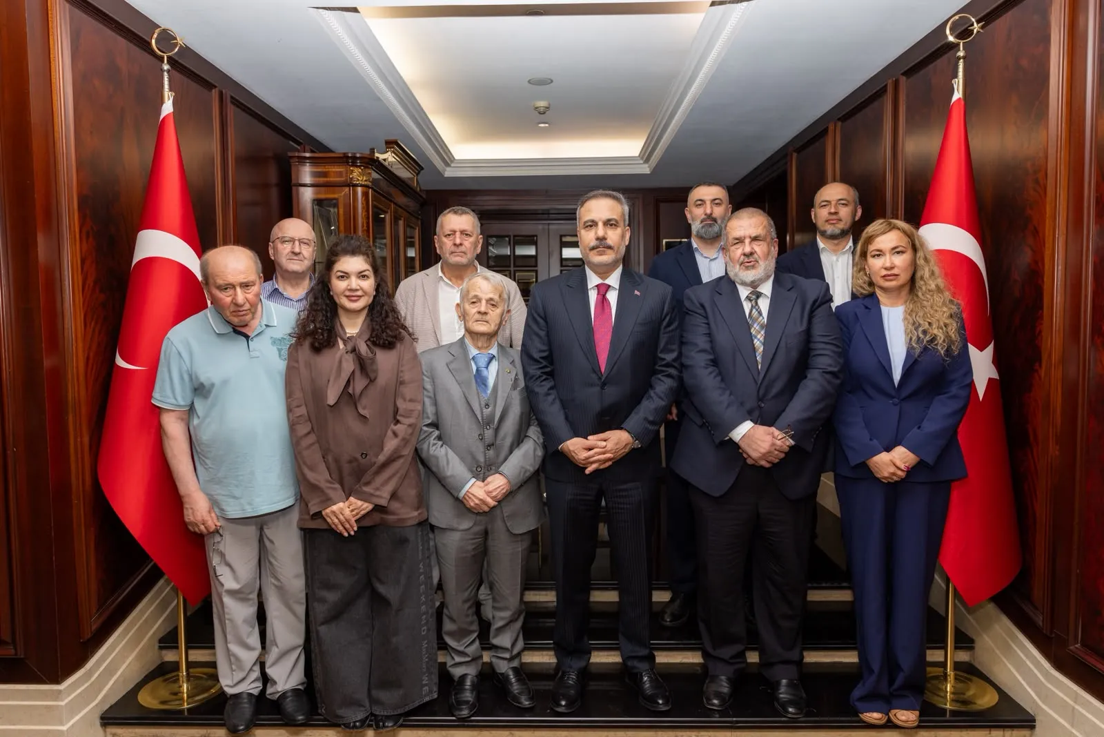 Hakan Fidan Ukrayna mesaisinde Kırım Tatarlarıyla bir araya geldi