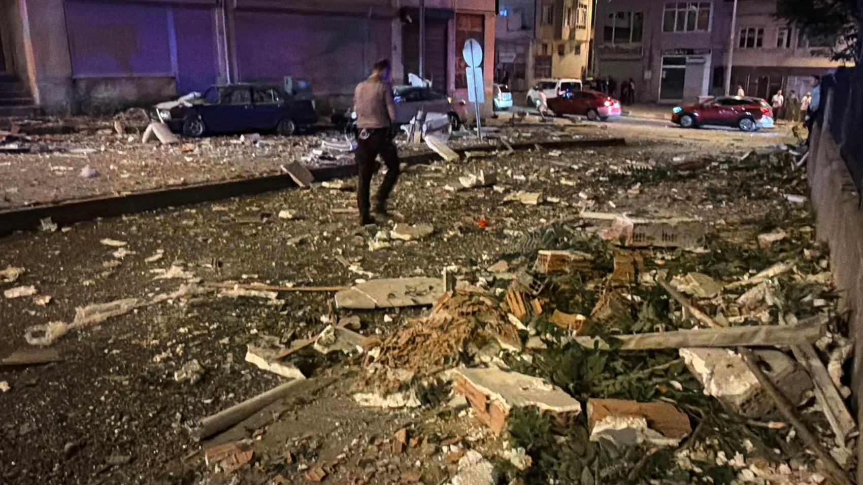Çorlu'da apartman dairesini sarsan patlama bir can aldı