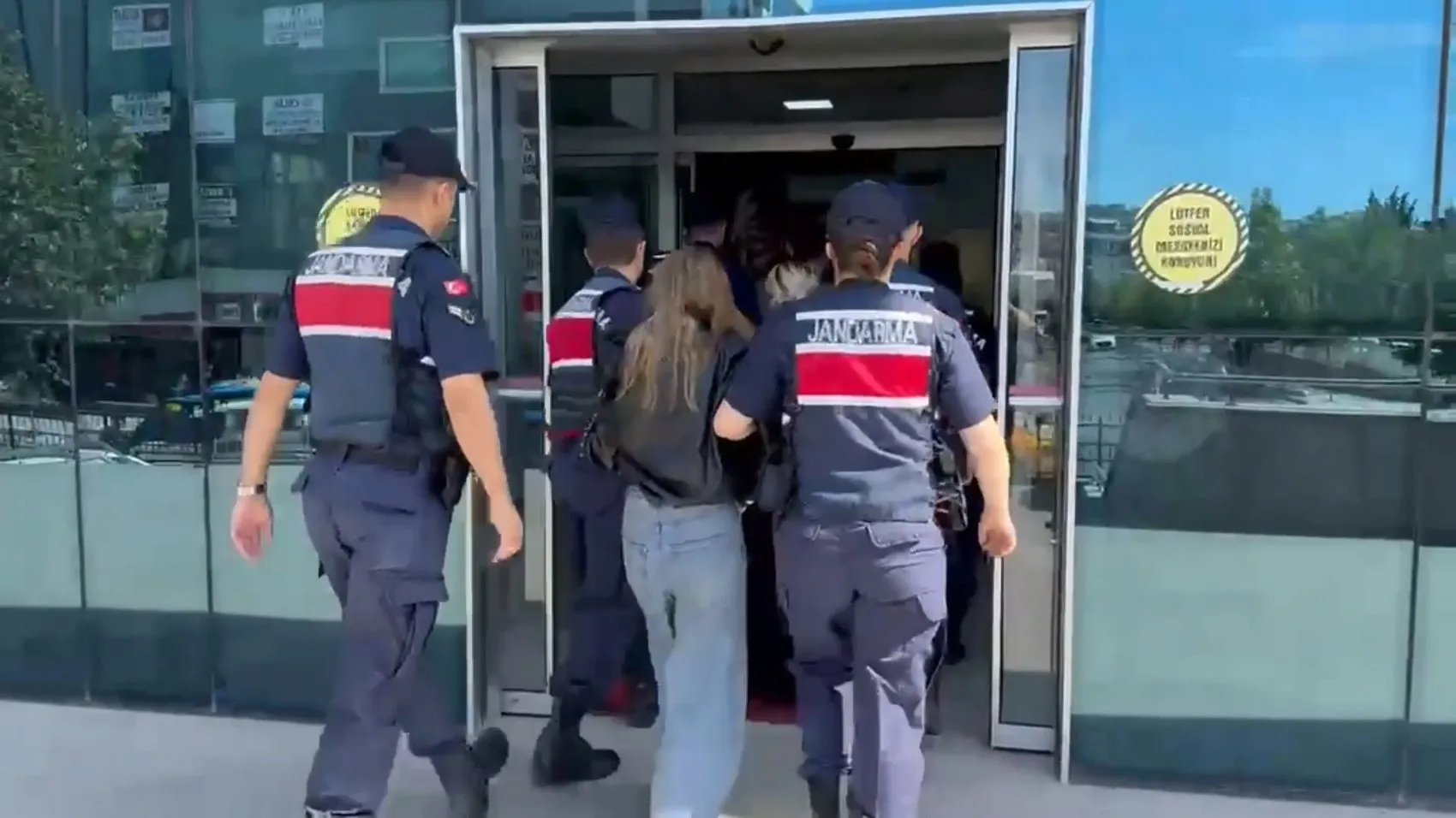 Siber dolandırıcılara 9 ilde ağır darbe