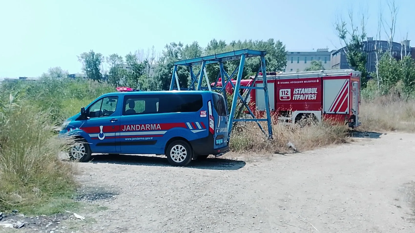 Silivri'de gölete giren genç boğularak hayatını kaybetti