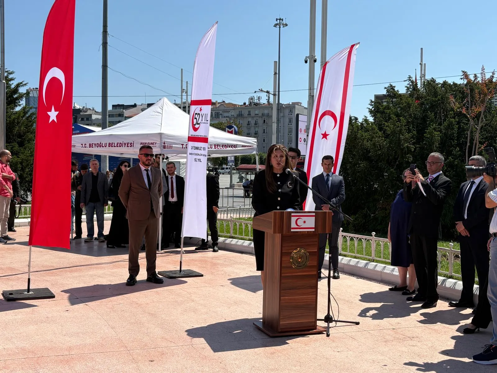 Taksim'de Kıbrıs Barış Harekatı'nın yıl dönümü kutlandı