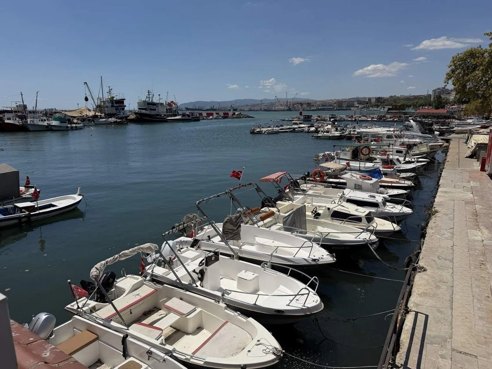 Tekirdağ sahillerinde fırtına alarmı Denize girmek yasaklandı