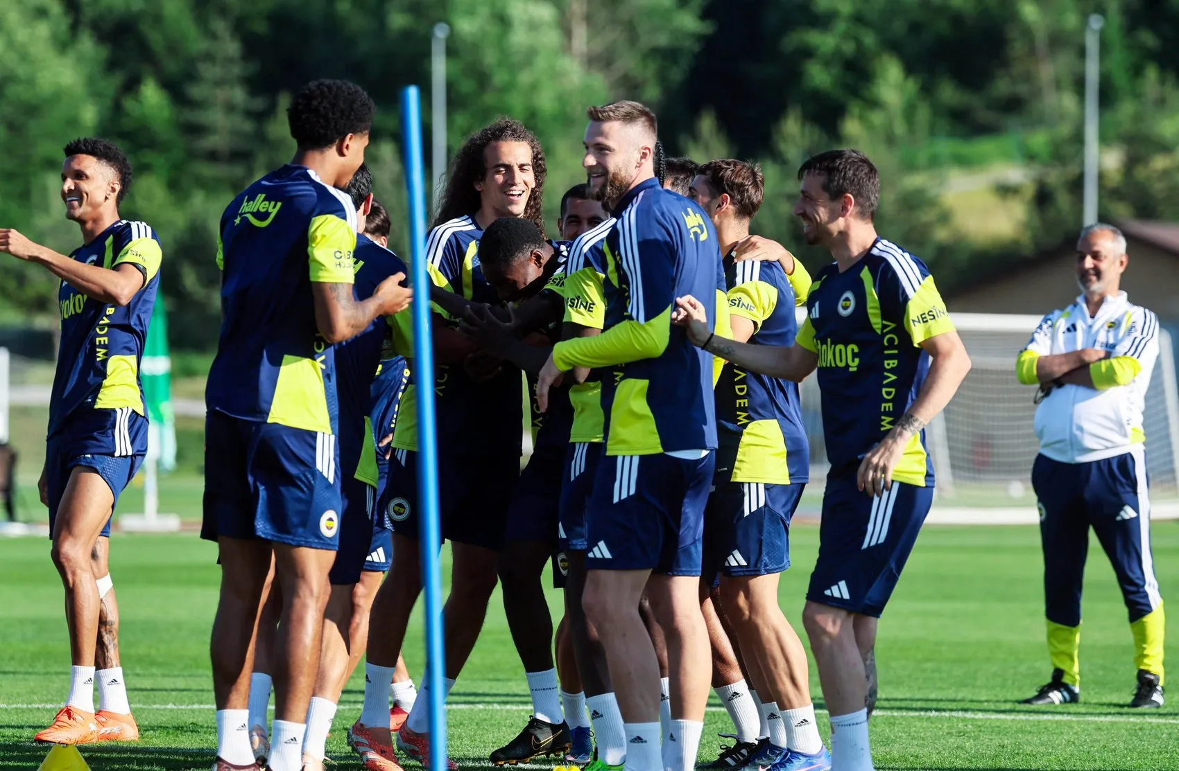 Fenerbahçe yeni sezon için vites artırdı