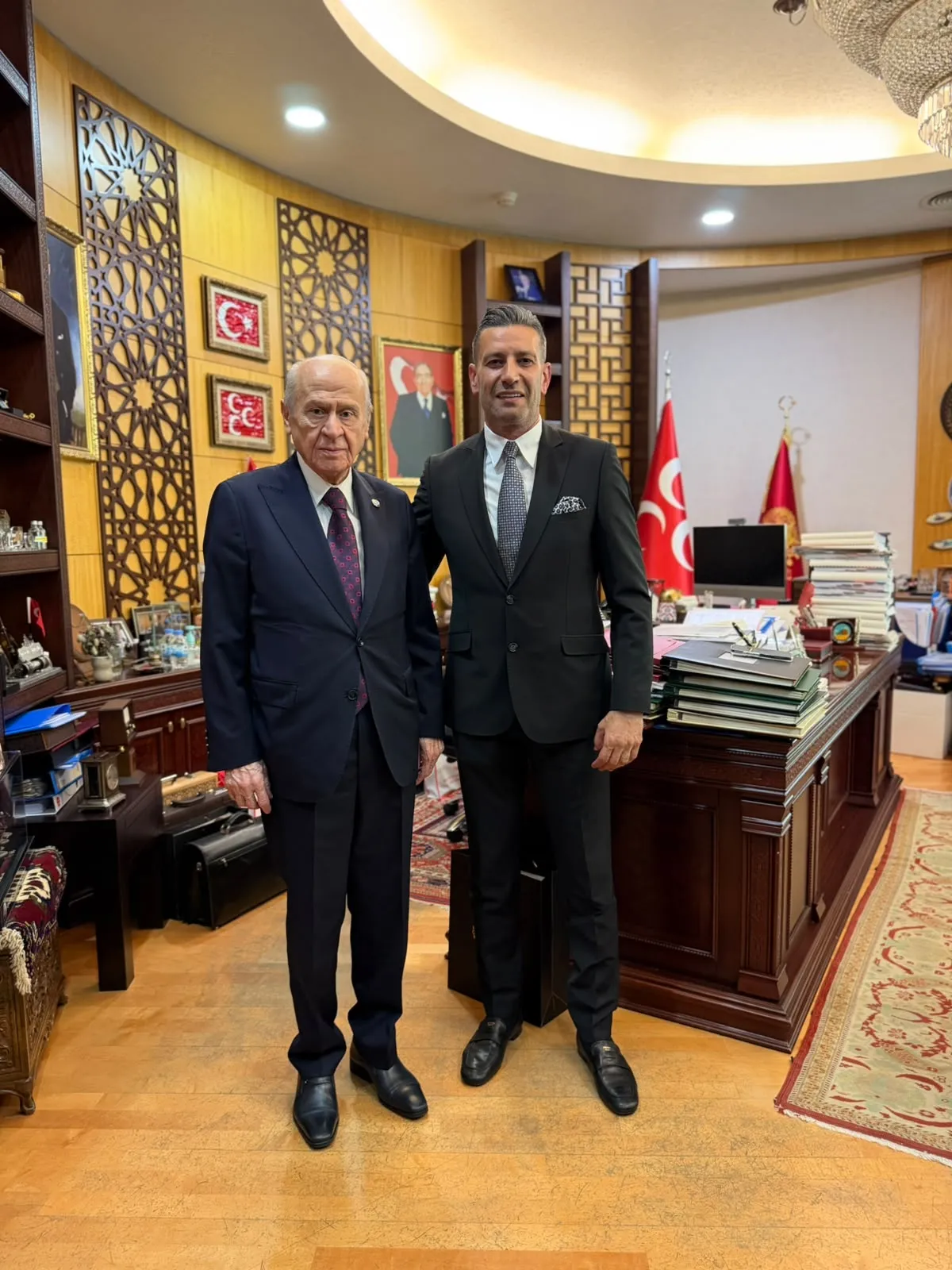 Milli boksörlerin Avrupa şampiyonluk kupası Bahçeli’ye gitti