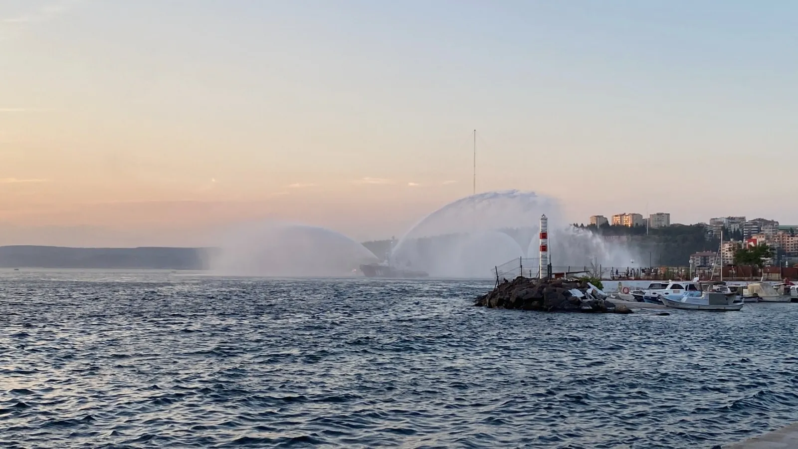 Çanakkale 15 Temmuz için meydanlara indi