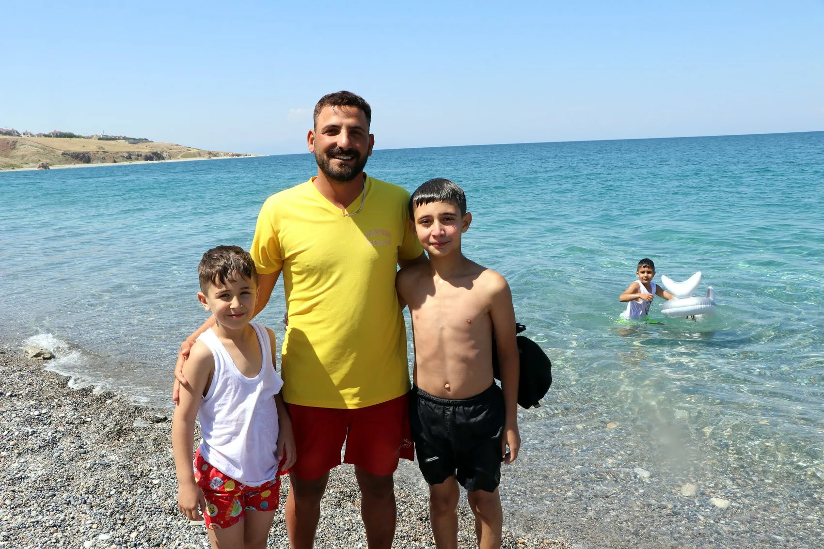 Van Gölü kıyısında serinlemek isteyenlerin yeni adresi Mollakasım