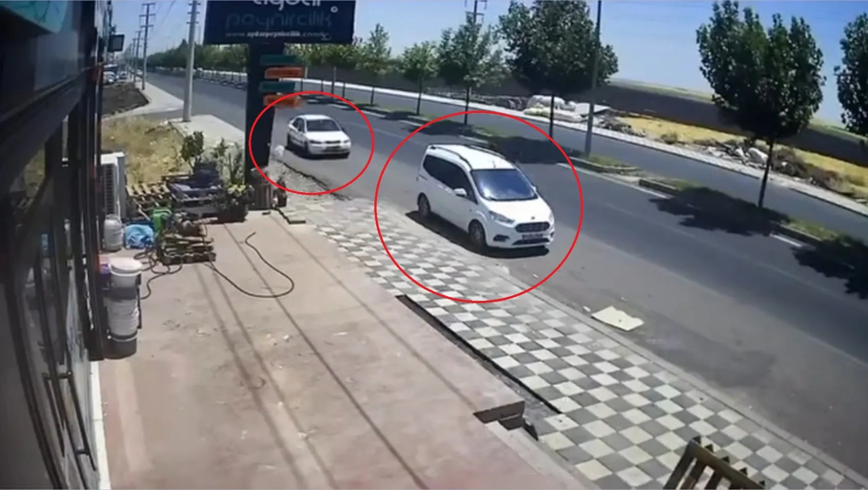 Diyarbakırda zincirleme kaza kamerada