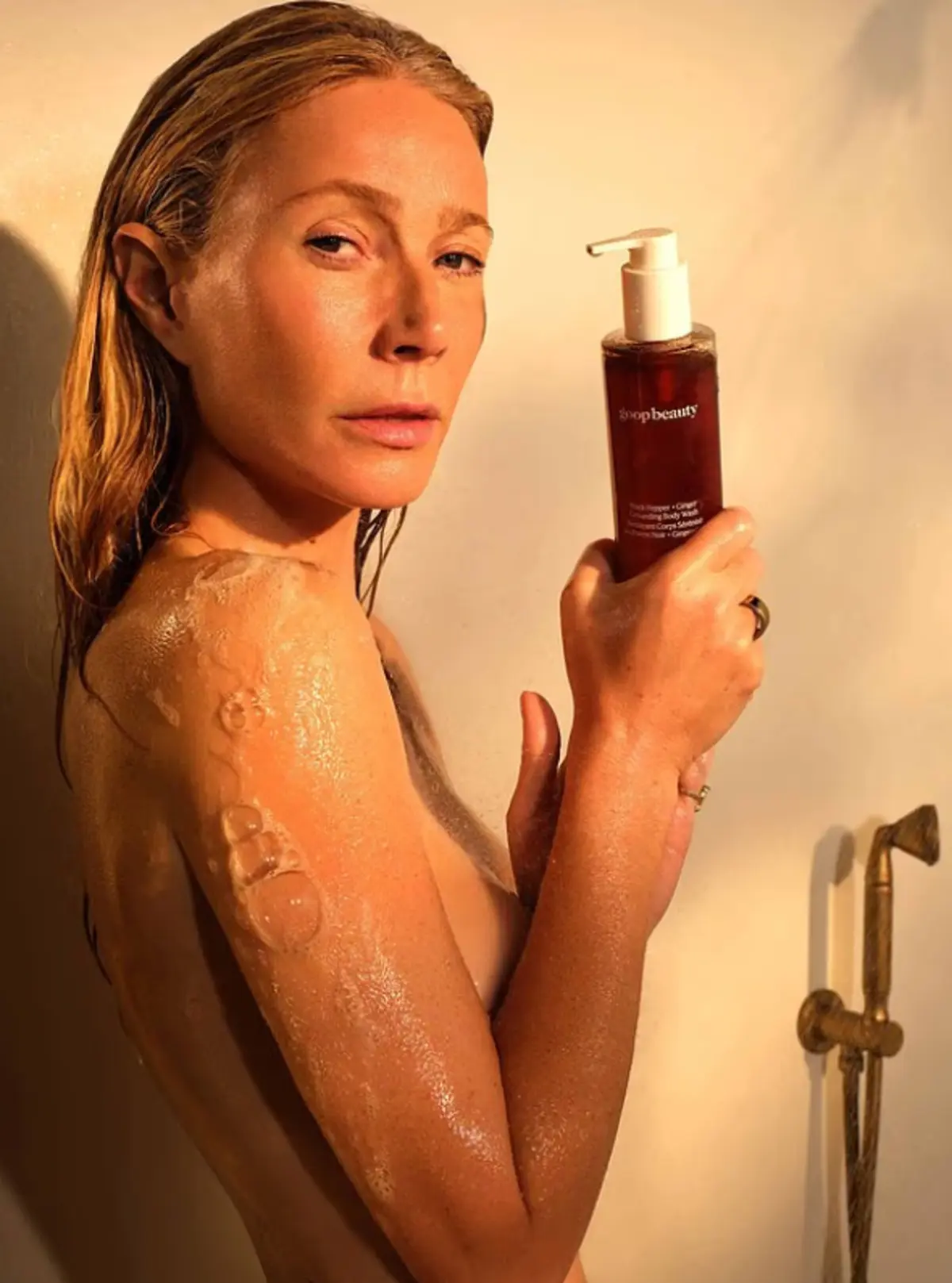 38 dolarlık duş jelini tanıttı! Gwyneth Paltrow yine çok cesur 2